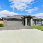 44 Cloverhill Crescent, Gledswood Hills